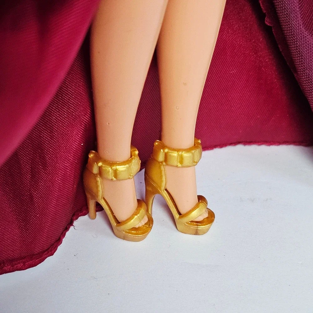 1997 Disney‎ Princess Holiday Belle Beauty and the Beast Barbie EUC #16710 1307 - Picture 5 of 15